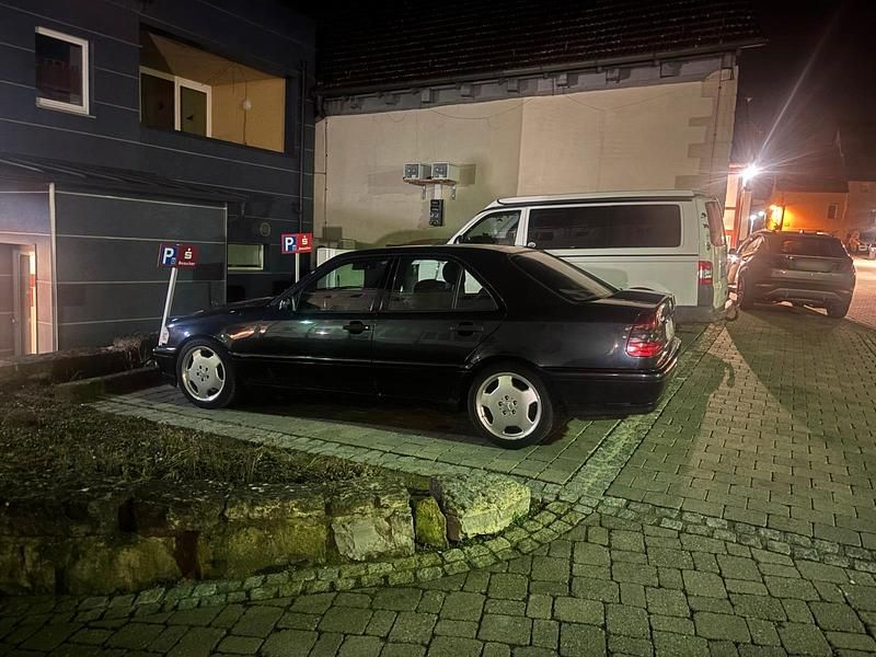 Gebraucht Mercedes C240 170 PS (125 kW) 1999 Andere farben Limousine