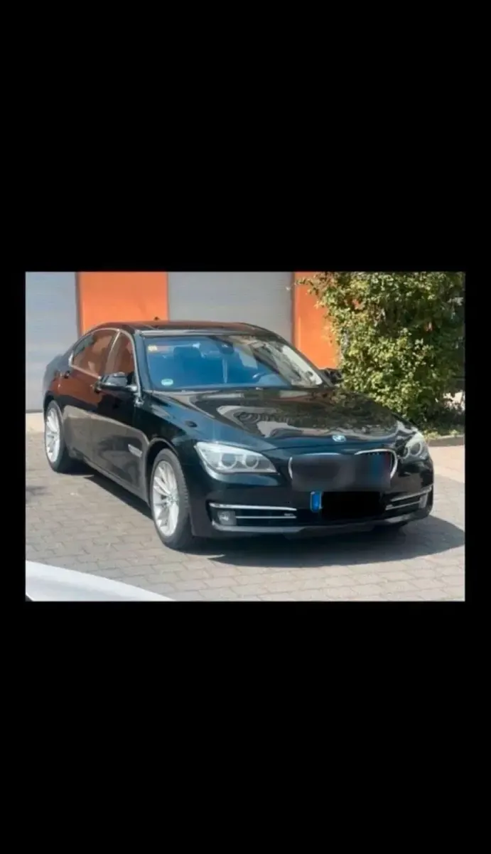Gebraucht BMW 750 449 PS (330 kW) 2012 Schwarz Limousine