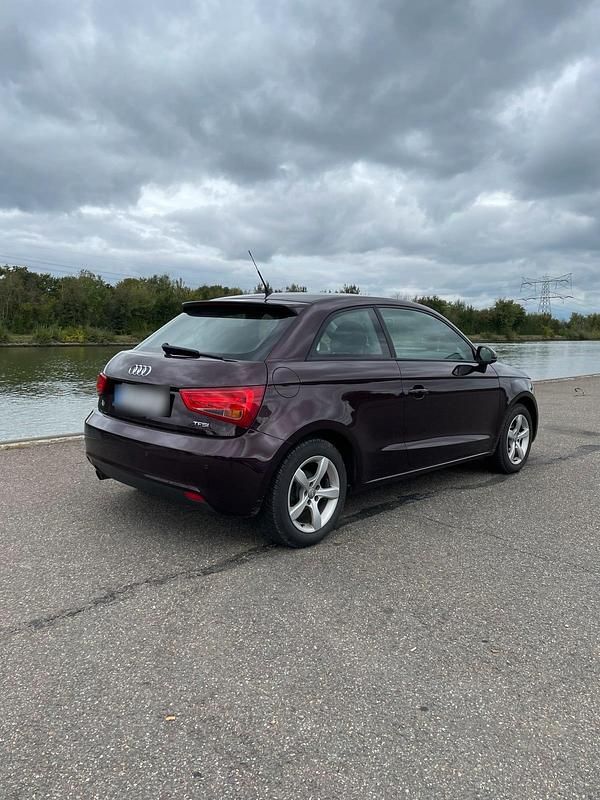 Gebraucht Audi A1 86 PS (63 kW) 2013 Violet Kleinwagen