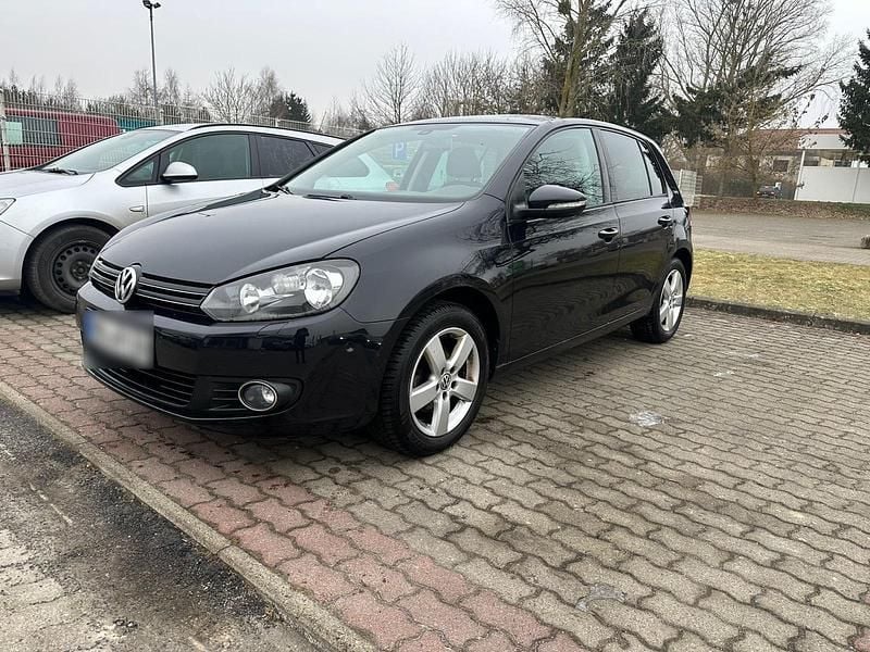 Gebraucht VW Golf VI 102 PS (75 kW) 2011 Schwarz Kleinwagen