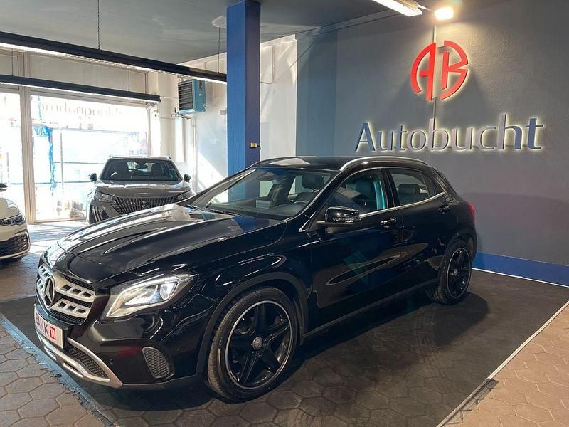 Używany Mercedes GLA180 122 KM (89 kW) 2019 Czarny SUV