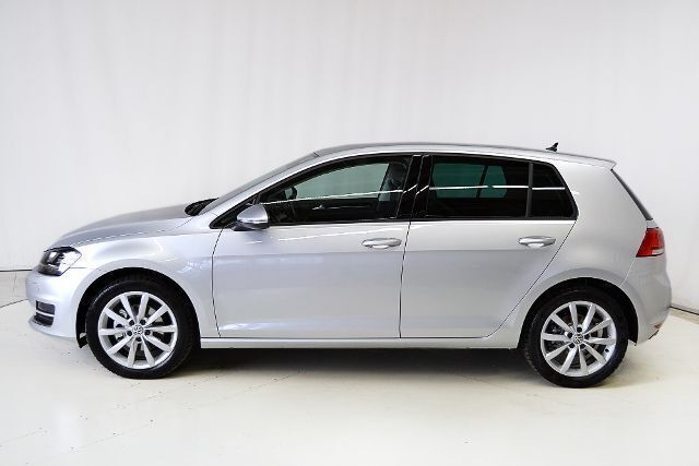 Gebraucht VW Golf VII Highline 150 PS (110 kW) 2016 Silber metallic Limousine