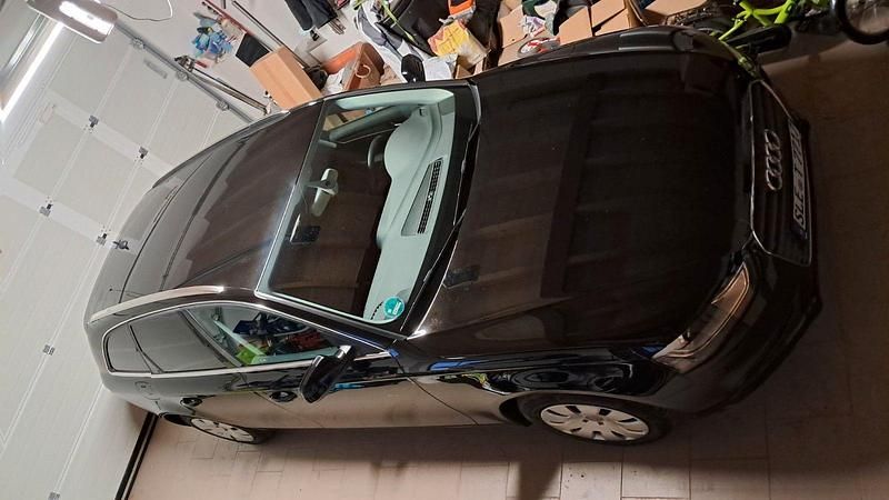 Gebraucht Audi A4 Ambiente 150 PS (110 kW) 2014 Schwarz Kombi