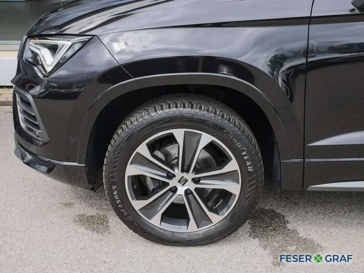 Gebraucht Seat Ateca Beats 150 PS (110 kW) 2023 Magic schwarz metallic SUV