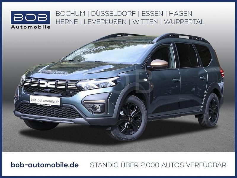 Zedergrün (grün) Neu 2025 Dacia Jogger Extreme Van / Kleinbus | 28.380 € (Fairer Preis) - Bild 1/3