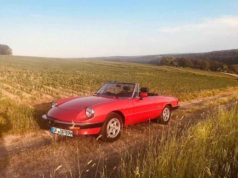 Rot Gebraucht 1989 Alfa Romeo Spider Cabrio | 14.000 € - Bild 1/4