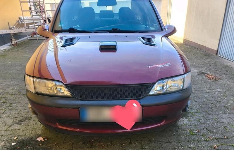 Gebraucht Opel Vectra 101 PS (74 kW) 1998 Rot Limousine