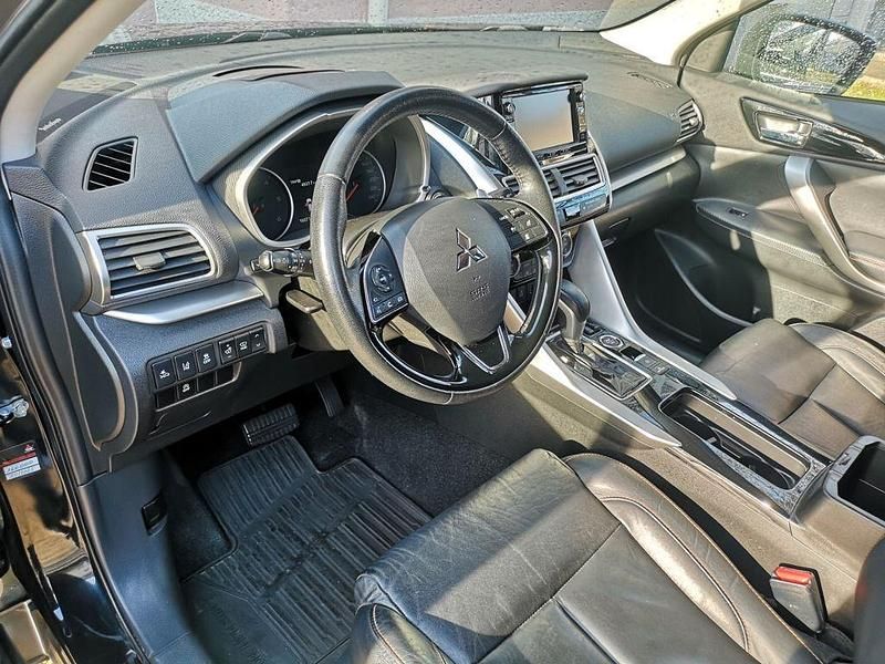 Second-hand Mitsubishi Eclipse Cross Top 148 CP (108 kW) 2019 Negru SUV