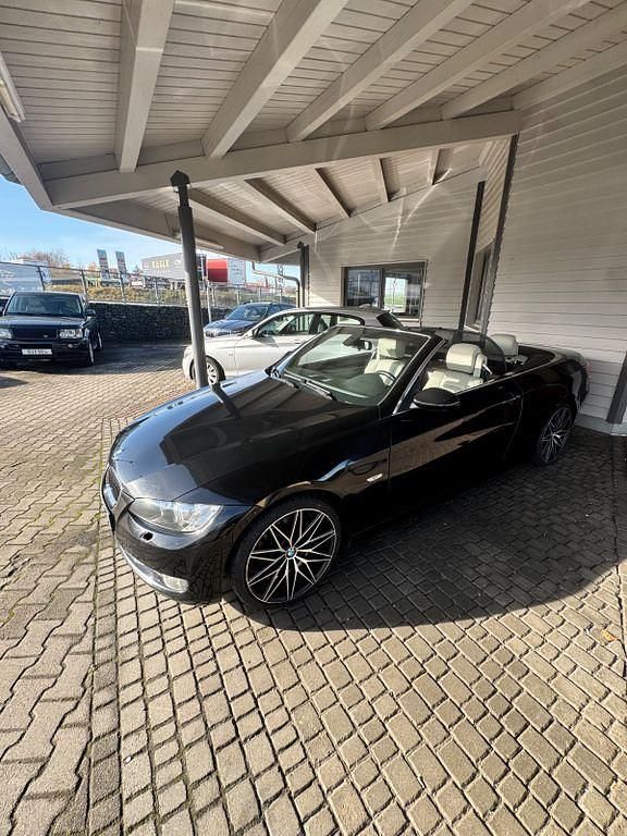 Gebraucht BMW 325 Cabriolet Comfort Edition 218 PS (160 kW) 2008 Schwarz Cabrio