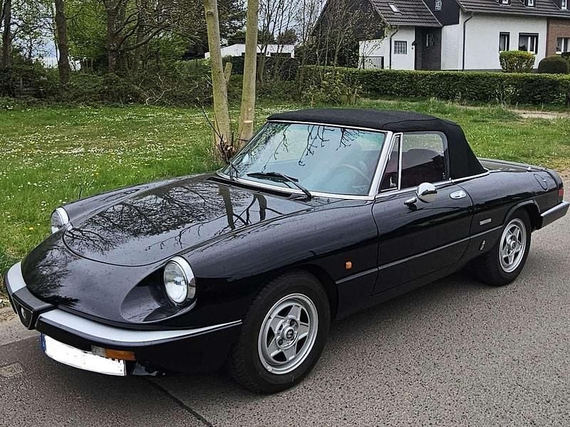 Schwarz Gebraucht 1985 Alfa Romeo Spider Cabrio | 26.800 € - Bild 1/4