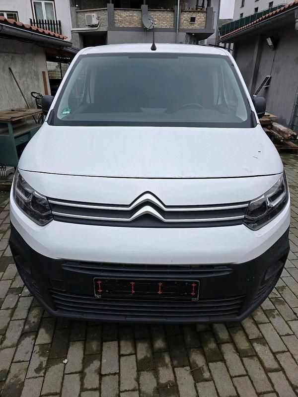 Gebraucht Citroën Berlingo 95 PS (69 kW) 2019 Weiß Van / Kleinbus