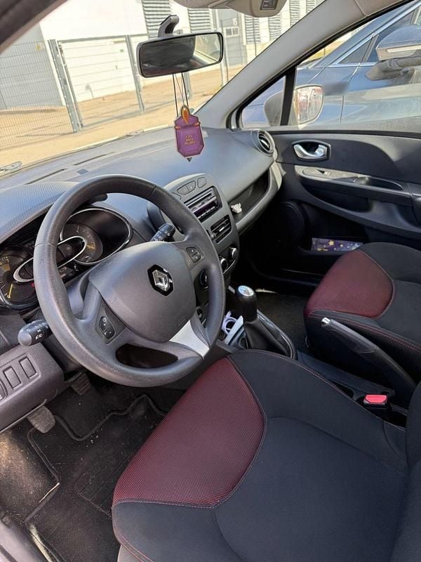 Gebraucht Renault Clio IV Authentique 73 PS (53 kW) 2016 Weiß Kleinwagen