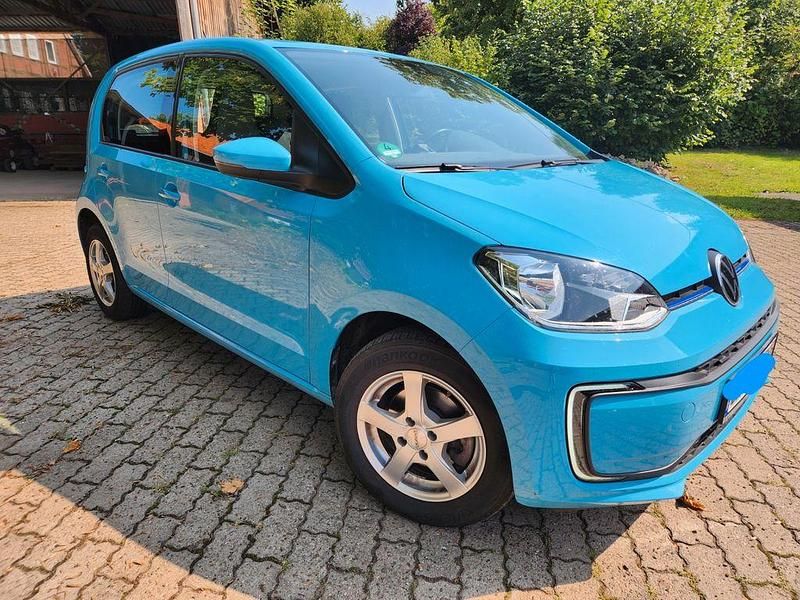 Blau Gebraucht 2021 VW e-up! Kleinwagen | 12.900 € (Fairer Preis) - Bild 1/4