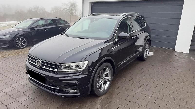 Schwarz Gebraucht 2018 VW Tiguan R-line SUV | 22.199 € (Superpreis) - Bild 1/4
