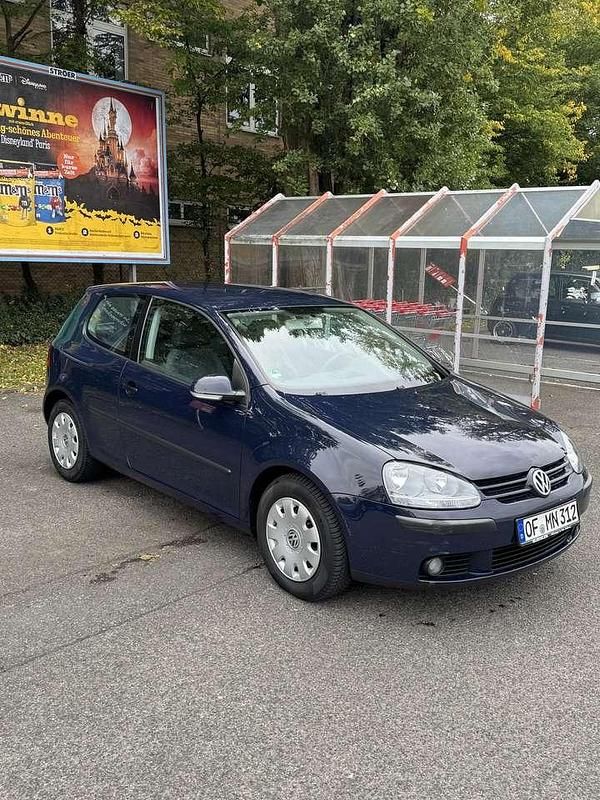 Gebraucht VW Golf IV Trendline 102 PS (75 kW) 2004 Blau Kleinwagen