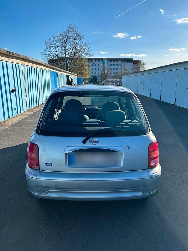 Gebraucht Nissan Micra 60 PS (44 kW) 2002 Silber Kleinwagen
