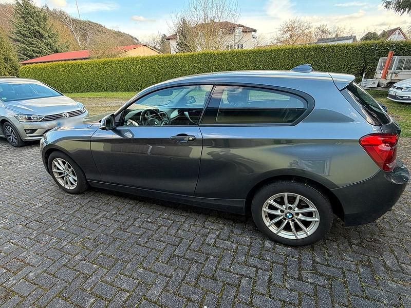 Gebraucht BMW 116 136 PS (100 kW) 2013 Grau Kleinwagen