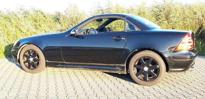 Schwarz Gebraucht 2000 Mercedes SLK200 Cabrio | 2.690 € (Superpreis) - Bild 1/4