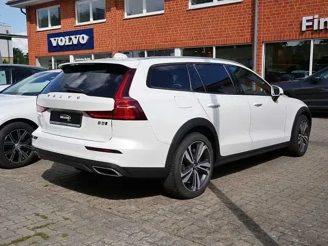 Gebraucht Volvo V60 CC 184 PS (135 kW) 2021 Kombi