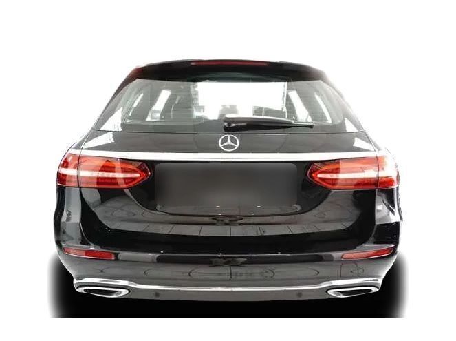 Gebraucht Mercedes E400 Avantgarde 330 PS (242 kW) 2023 Schwarz