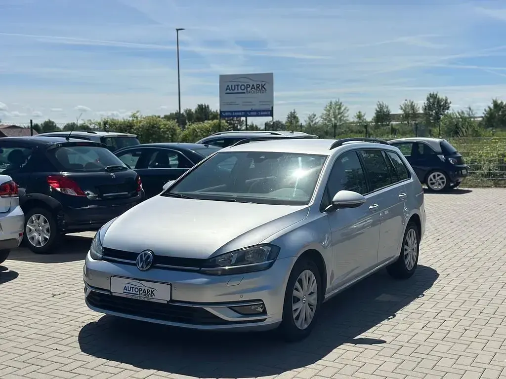 Gebraucht VW Golf VII 116 PS (85 kW) 2019 Silber Kombi