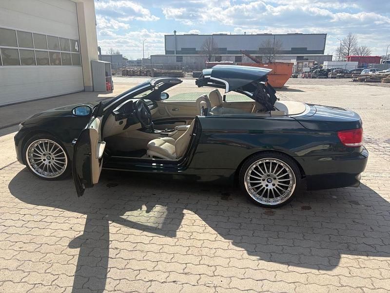 Gebraucht BMW 325 Cabriolet Performance 218 PS (160 kW) 2007 Grün Cabrio