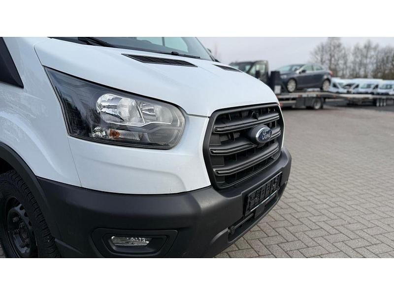 Gebraucht Ford Transit Trend 131 PS (96 kW) 2023 Frostweiß Limousine