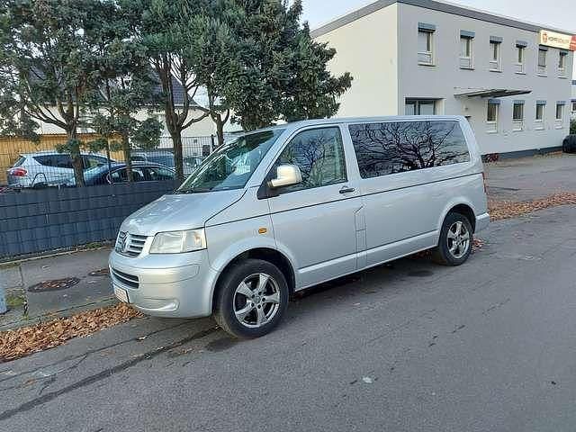 Silber Gebraucht 2006 VW Caravelle Van / Kleinbus | 9.490 € (Fairer Preis) - Bild 1/4