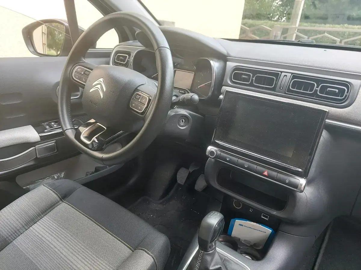 Gebraucht Citroën C3 82 PS (60 kW) 2016 Grün Limousine