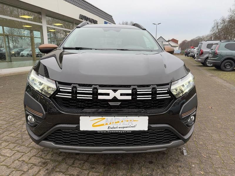Gebraucht Dacia Jogger Extreme 101 PS (74 kW) 2025 Schwarz Van / Kleinbus