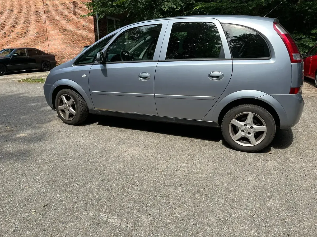 Gebraucht Opel Meriva 100 PS (73 kW) 2005 Silber Van / Kleinbus