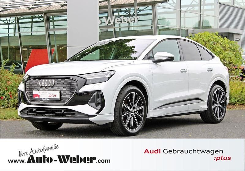 Weiß Gebraucht 2025 Audi Q4 Sportback e-tron S-Line SUV | 58.580 € - Bild 1/4