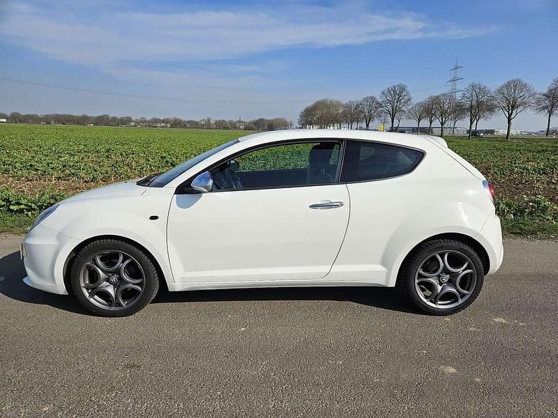 Gebraucht Alfa Romeo MiTo Super 95 PS (69 kW) 2017 Weiß Kleinwagen