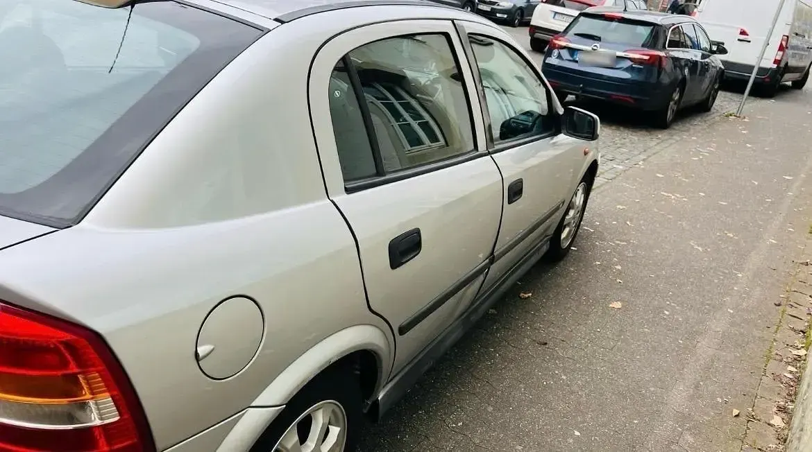 Gebraucht Opel Astra 101 PS (74 kW) 2001 Limousine
