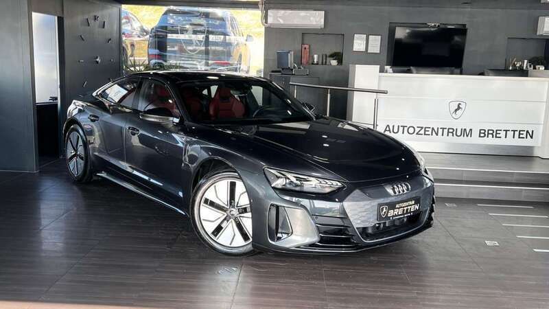 Grau Gebraucht 2022 Audi e-tron GT quattro Sport Limousine | 58.500 € (Superpreis) - Bild 1/3