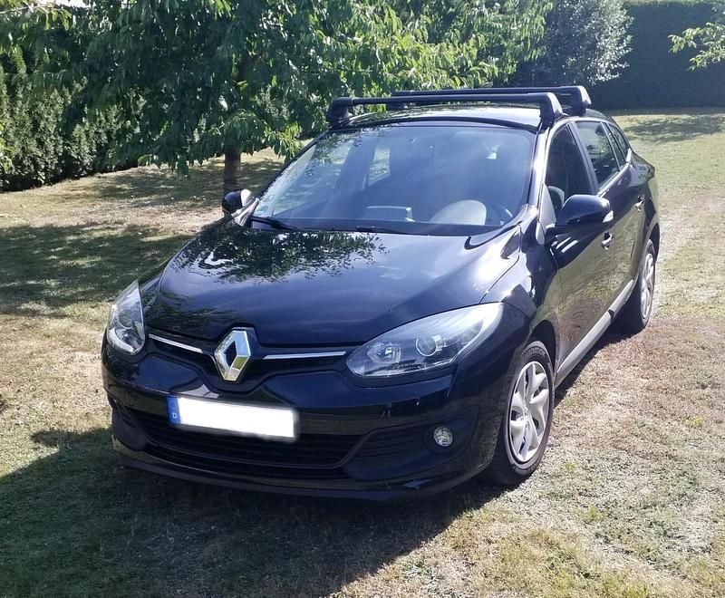 Schwarz Gebraucht 2016 Renault Mégane GrandTour Kombi | 6.700 € (Guter Preis) - Bild 1/4