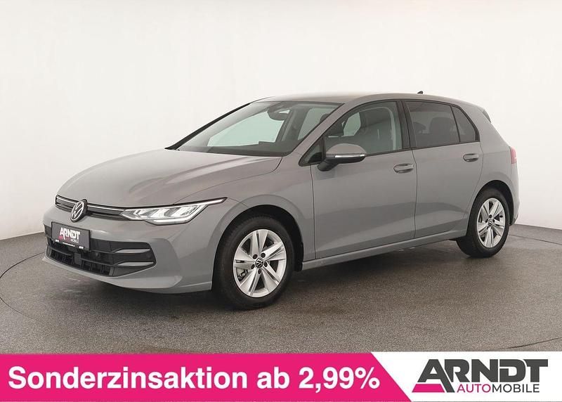 Mondsteingrau Gebraucht 2024 VW Golf VIII Life Limousine | 29.884 € (Fairer Preis) - Bild 1/4