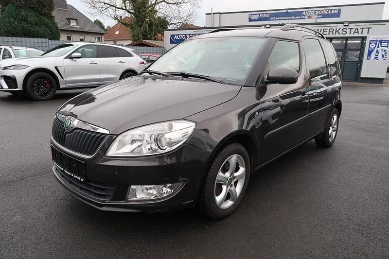 Braun Gebraucht 2011 Skoda Roomster Plus Edition Van / Kleinbus | 1.950 € (Guter Preis) - Bild 1/4