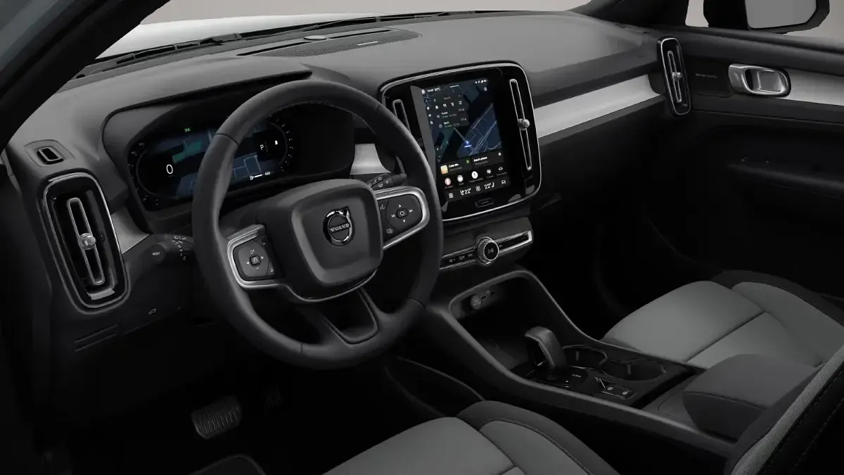Neu Volvo XC40 Plus 163 PS (119 kW) 2026 Manufacturer SUV