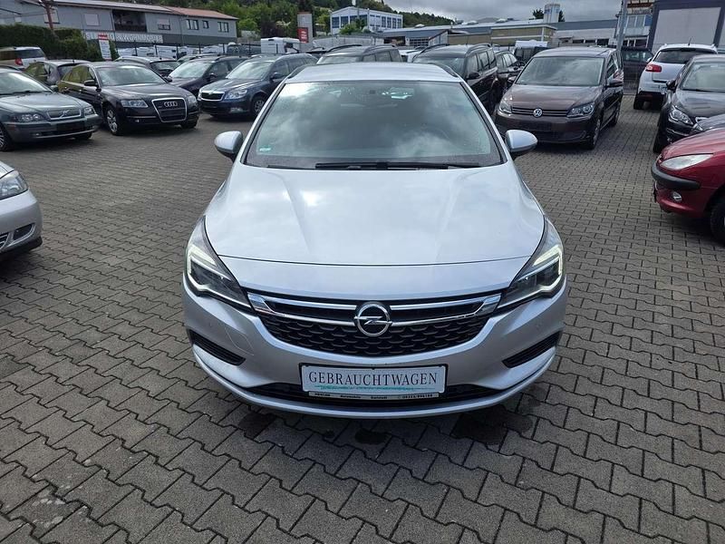 Argonsilber/sovereign/ Gebraucht 2019 Opel Astra Edition Kombi | 6.900 € (Fairer Preis) - Bild 1/4