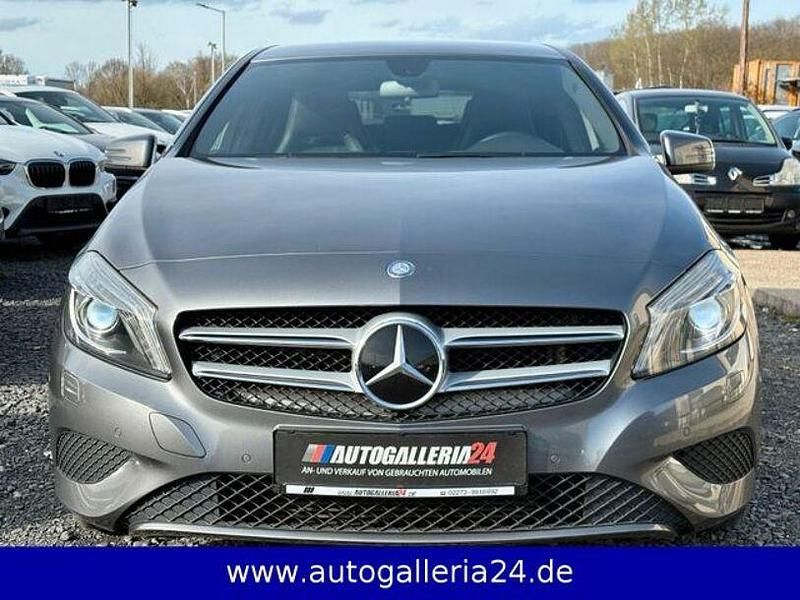 Second-hand Mercedes A200 156 CP (114 kW) 2014 Gri Berlinǎ