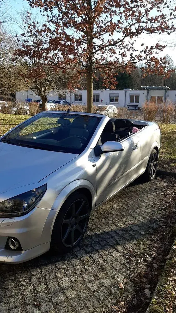 Gebraucht Opel Astra Cosmo 140 PS (102 kW) 2006 Silber Cabrio