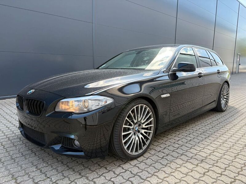 Schwarz Gebraucht 2013 BMW 520 Limousine | 6.800 € (Superpreis) - Bild 1/4