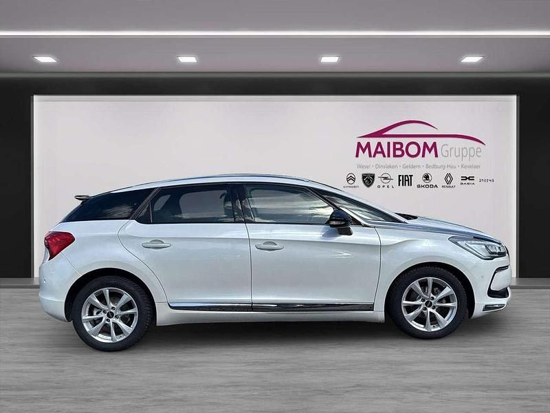 Gebraucht DS Automobiles DS5 120 PS (88 kW) 2016 Lack weiss perlglänzend/metall Kleinwagen