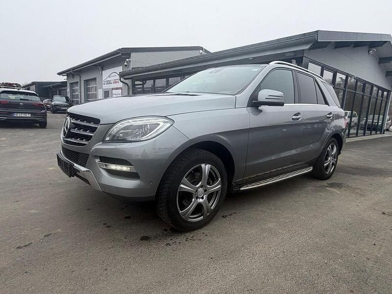 Gebraucht Mercedes ML350 258 PS (189 kW) 2012 Silber SUV
