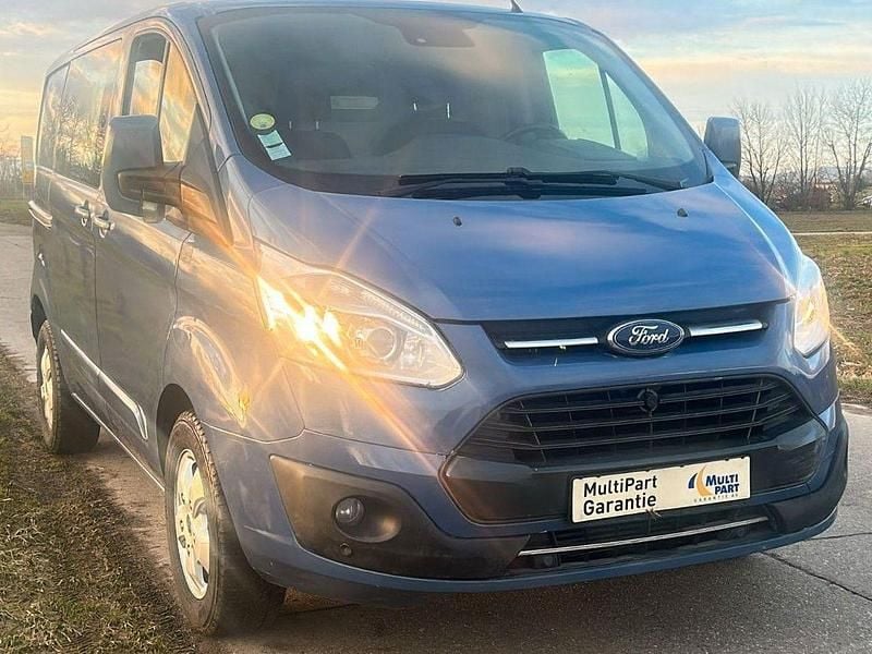 Blau Gebraucht 2016 Ford Transit Custom Trend Kombi | 8.450 € (Guter Preis) - Bild 1/4