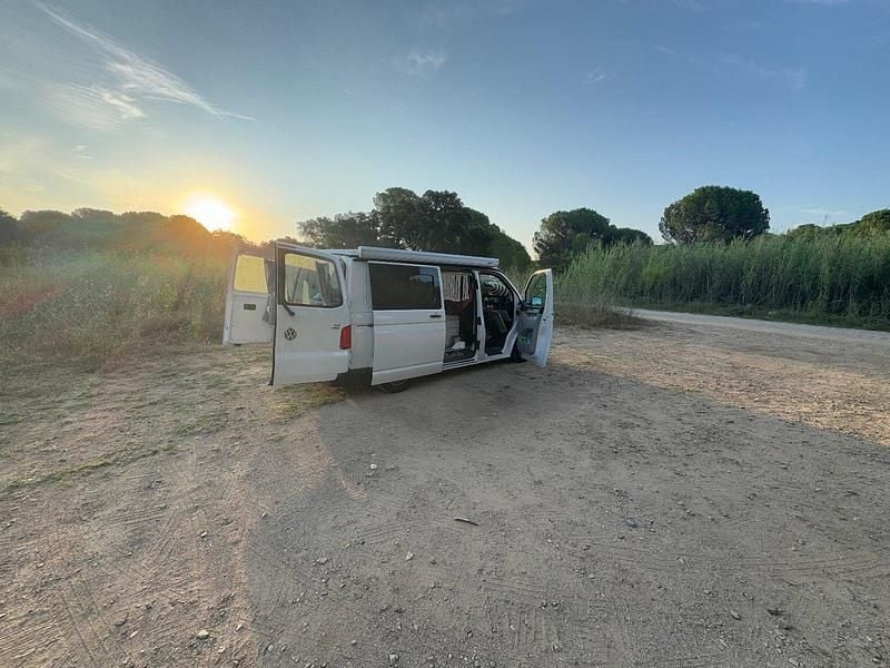 Weiß Gebraucht 2015 VW T6 Van | 38.500 € - Bild 1/4