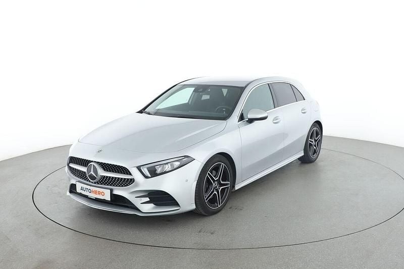 Silber Gebraucht 2019 Mercedes A200 Limousine | 18.960 € (Etwas zu teuer) - Bild 1/3