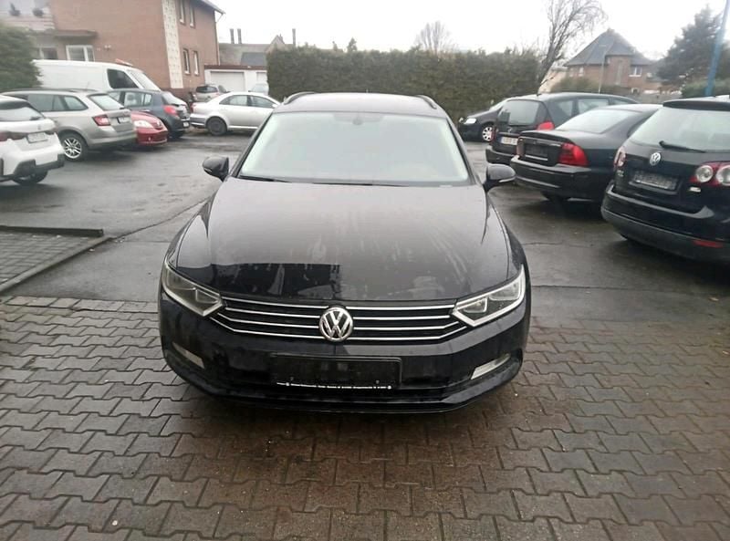 Gebraucht VW Passat 150 PS (110 kW) 2019 Schwarz Kombi
