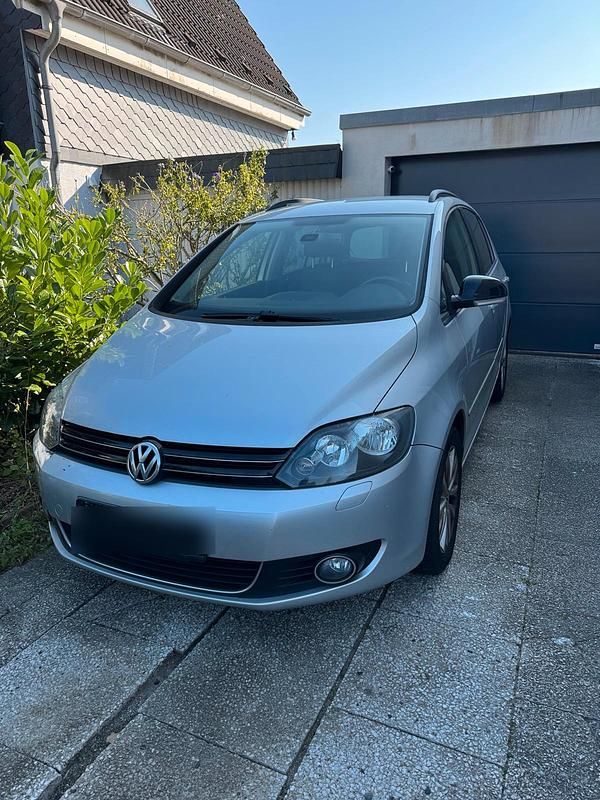 Silber Gebraucht 2011 VW Golf Plus Cross Van / Kleinbus | 4.999 € - Bild 1/4